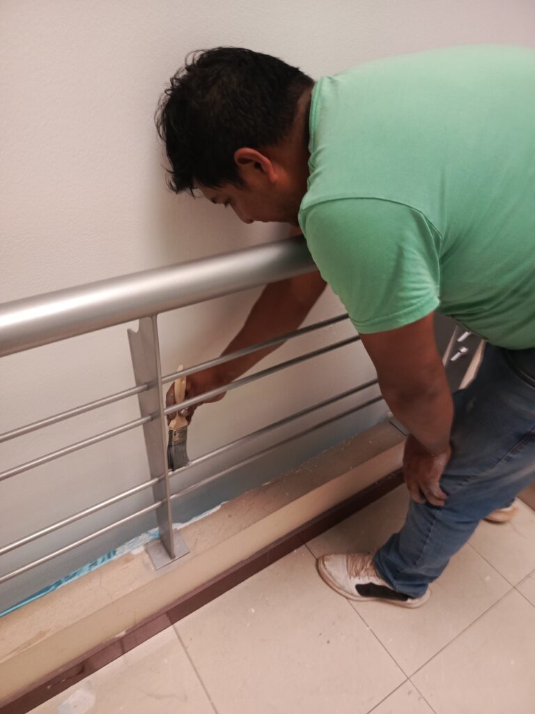 PINTURA METALICA PARA PASAMANOS INTERIOR