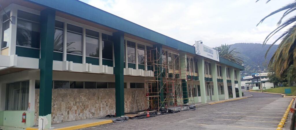 PINTURA EXTERIOR DEL EDIFICIO ADMINISTRATIVO